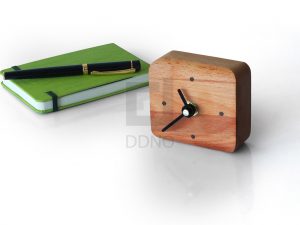 اسپیکر آگوستیگ و ساعت چوبی